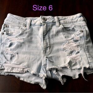 American Eagle Hi-rise shortie